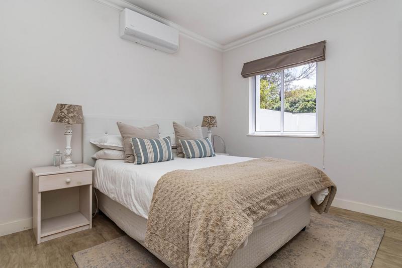 4 Bedroom Property for Sale in Sandbaai Western Cape